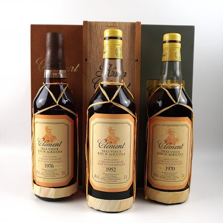 Clément 1952,1970,1976 Rhum Vieux-Kleinserie 3 Flaschen – Frontale Ansicht mit Originalbox ; Siegel intakt; Füllstand und %vol, Jahrgang u. Flaschenalter sichtbar