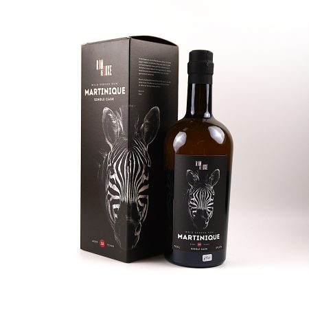 Le Simon MSRA 2008 – Rom de Luxe Wild Series Nr. 16, 13 Jahre, 59 % Vol., 0,7 Liter. Frontalansicht mit Originalkarton, sehr guter Füllstand, Flasche, Kapsel und Etikett in sehr gutem Zustand.