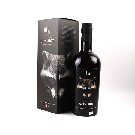 Uitvlugt 1989 – Rom de Luxe Wild Series Nr. 31, 32 Jahre, 63,4 % Vol., 0,7 Liter. Frontalansicht mit Originalkarton, sehr guter Füllstand, Flasche, Kapsel und Etikett in sehr gutem Zustand.