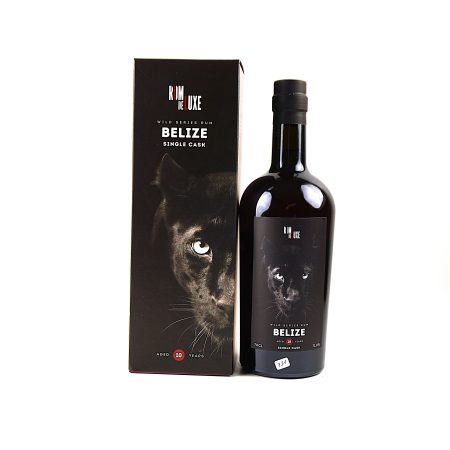 Travellers 2009 – Rom de Luxe Wild Series Nr. 4, 10 Jahre, 71,8 % Vol., 0,7 Liter. Frontalansicht mit Originalkarton, sehr guter Füllstand, Flasche, Kapsel und Etikett in sehr gutem Zustand.